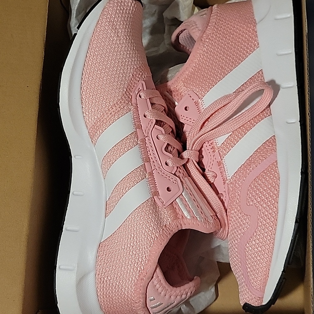 ADIDAS - Picture 2 of 3